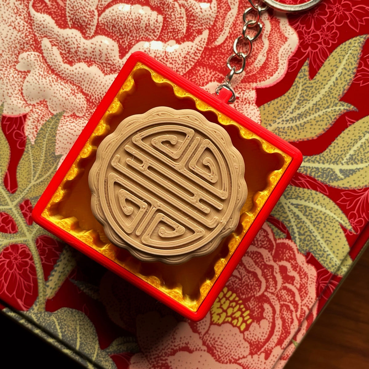 Mooncake Clicky fidget toy